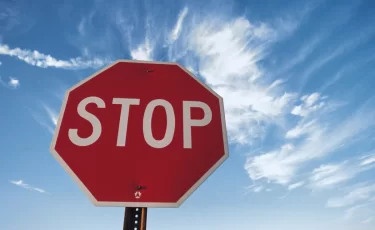 МЧС закрыло трассы в двух областях Казахстана из-за метели