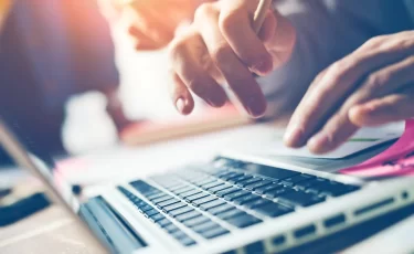 Споры из-за купюр, маркетплейсы обманывают - дайджест Finratings.kz