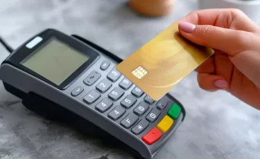 Безналичные платежи продолжают доминировать в Казахстане