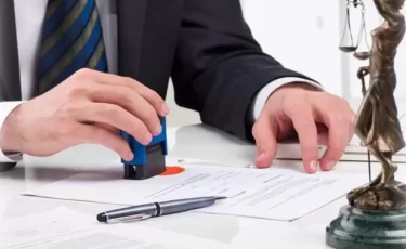 Усилить контроль за нотариусами хотят в Казахстане