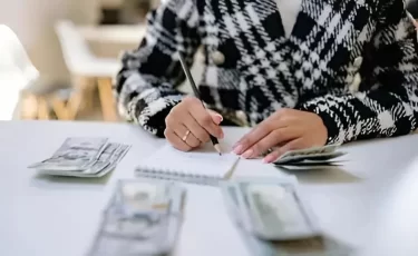 Курсы валют на 13 ноября: доллар просел в Казахстане