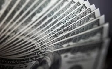 Тенге снова просел – доллар и евро подорожали к утру 14 ноября