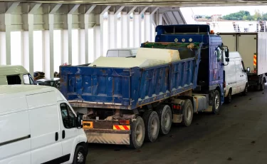 Полторы тысячи фур блокированы на границе Казахстана и Китая