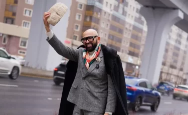 Самый улыбчивый блогер России похвалил Астану