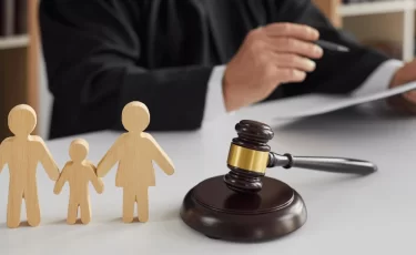 Муж признал тайного сына и переписывает на него квартиру: на чьей стороне закон