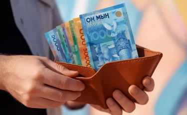 Нужно ли работодателям выплачивать новогодние премии