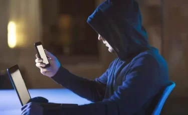 Казахстанка предупредила об опасной схеме вокруг очереди на жильё