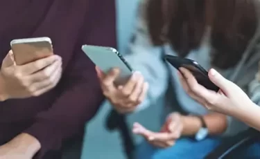 Эксперт посоветовал давать деньги в долг через приложение