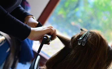 Стрижка от 2 000 тенге: в каких городах Казахстана услуги самые дешёвые