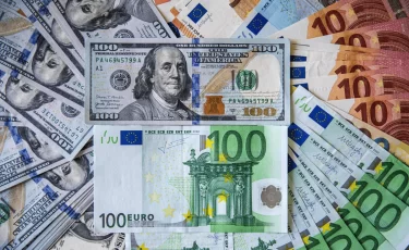 Курсы валют в Казахстане: доллар и евро вновь подешевели