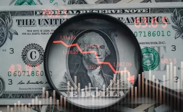 Тенге стал сильнее — когда начнут дешеветь товары