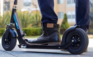 Штрафы до 157 тысяч тенге: жесткие правила для электросамокатов вводят в Казахстане