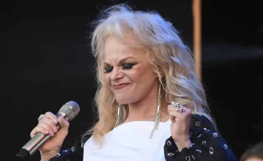 Ларису Долину обманул "Человек-паук"?