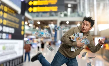 Житель Узбекистана пытался ввезти в Казахстан почти 1 млрд сумов