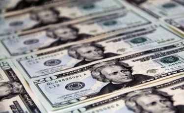 Свежий курс доллара от Нацбанка РК на 8 декабря