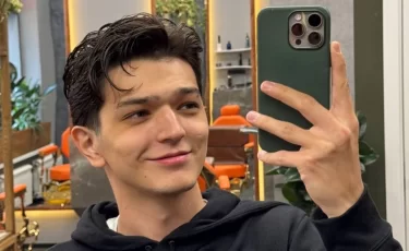 Казахстанцы требуют вернуть деньги за отмененные концерты Akmal