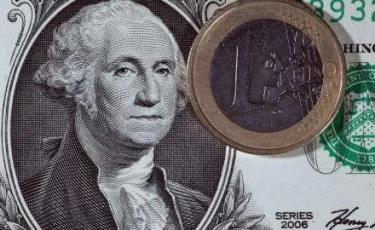 Доллар подбирается к новым максимумам: курсы валют в РК на 11 декабря