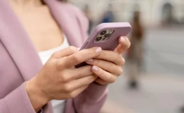 Списали за закрытую рассрочку: казахстанка пожаловалась на Home Credit Bank