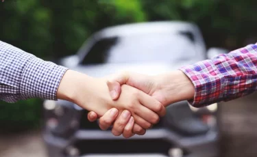 Авто в России дешевеют до 40%: ждать ли наплыва машин в Казахстан