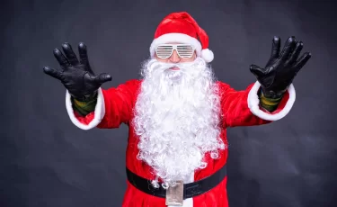 Дед Мороз и Снегурочка кинули сирот в детском доме Усть-Каменогорска