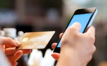 Миллионы «с неба»: казахстанец случайно разбогател на 3 млн тенге и попал под суд