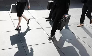 Почему бизнес Казахстана массово бежит в Кыргызстан и Узбекистан