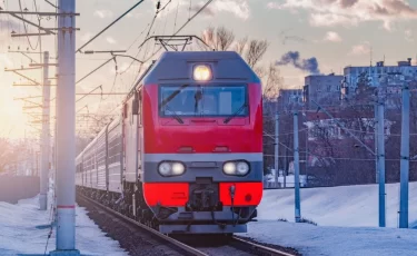 КТЖ запустила 13 поездов по закрытым из-за бурана направлениям