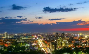 Новогодняя ночь в мегаполисах РК: какой сюрприз готовит природа