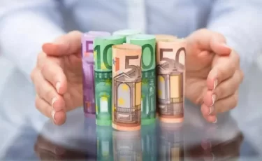 Курс валют на 7 января: сколько стоят доллар, евро и рубль в Казахстане