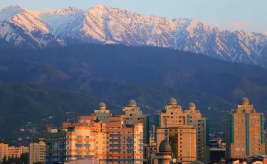 Алматы не справился с новогодним наплывом туристов: иностранцам не хватило жилья