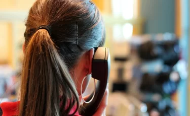 Переводы в USD и EUR задерживаются: куда звонить в Казахстане