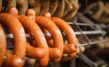 Колбаса по 18 тысяч тенге: казахстанцы в шоке от цен в супермаркетах