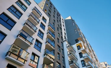 Служебное жильё Минобороны заняли посторонние: в Актобе всплыл скандал на 53 млн