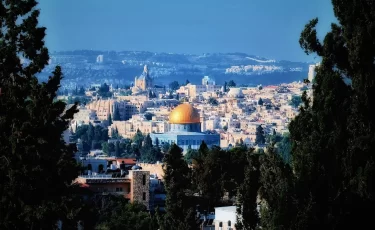 Казахстанцам могут разрешить летать в Израиль без виз