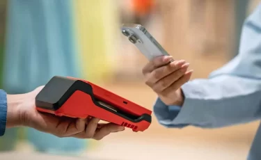 Kaspi Pay вводит «золотой час» - что важно знать партнерам