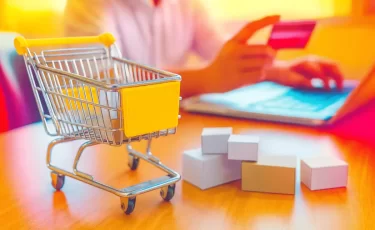 Маркетплейсы и ЖКХ в лидерах жалоб: где чаще всего нарушают права казахстанцев