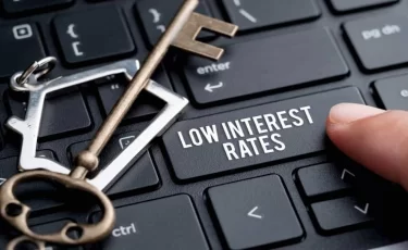 Ипотеку без «первоначалки» предложили выдавать госслужащим в Казахстане