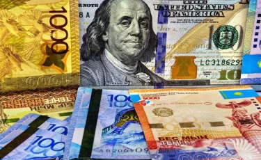 Доллар по 590: ослабление тенге и рост цен прогнозируют в Казахстане
