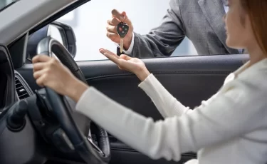 Казахстанцам рассказали как выгодно купить автомобиль