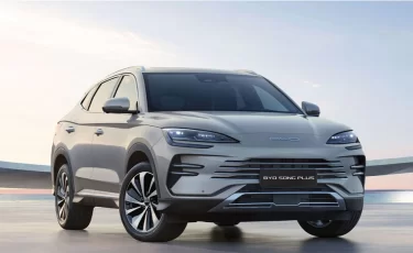 BYD идет ва-банк: тройной рост продаж и запуск Denza в Казахстане