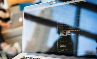 Казахстанский стартап-единорог Higgsfield AI обвинили в мошенничестве