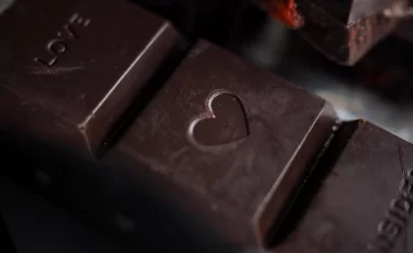 Почему самый популярный подарок ко Дню влюбленных обойдется дороже, чем год назад