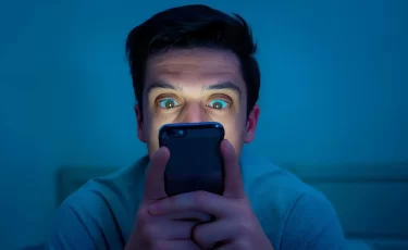 Ваш телефон могут взломать за минуту - МВД РК предупреждает