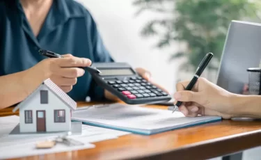 Как снизить платеж по кредитам в 3–4 раза: схема с ипотекой