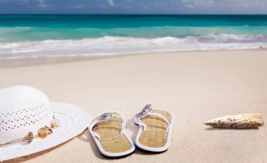 Не отпускают в отпуск летом? Разбираем, законно ли это