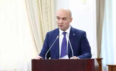 Глава «ҚазАвтоЖол» озвучил свою зарплату