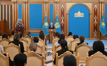 Декрет до 3 лет и выплаты с рождения: Токаев сделал важное заявление