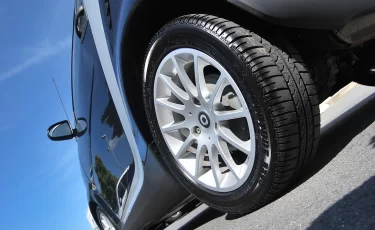 Nokian показала шину будущего: шипы в ней автоматически прячутся и появляются