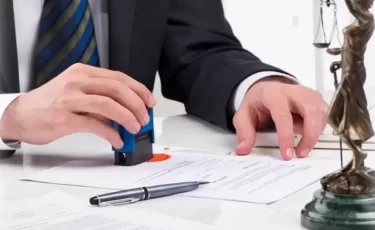 ЦОН или нотариус: где дешевле оформить квартиру в Казахстане