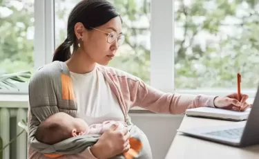 Казахстанкам предлагают бесплатное обучение IT для роста доходов